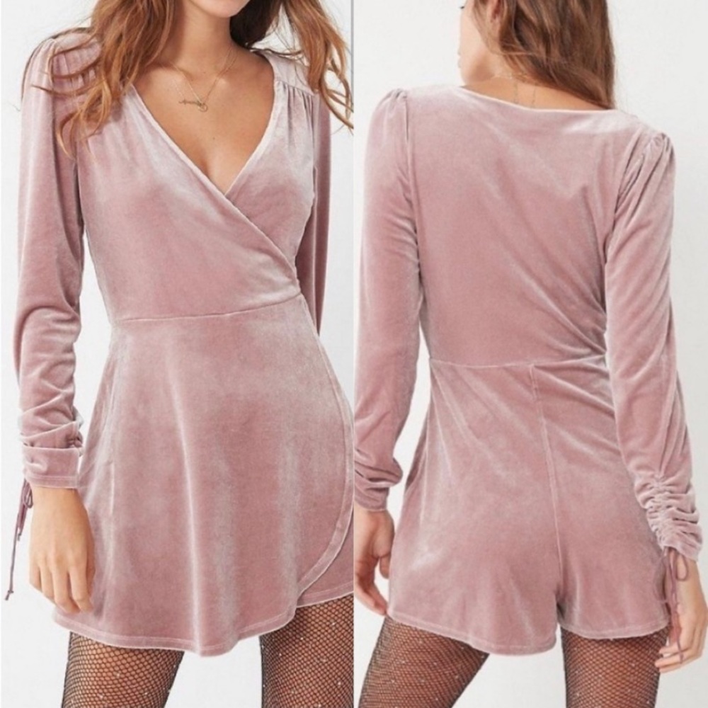 UO Urban outfitters blush velvet wrap romper - Picture 1 of 8